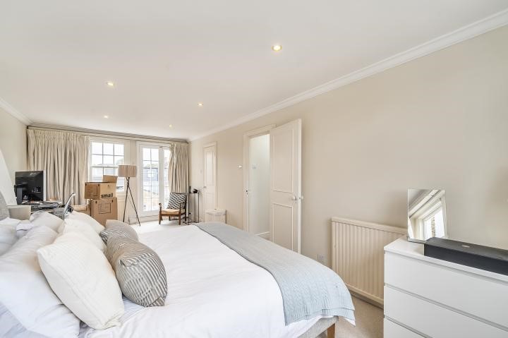 Gowan Avenue, London, SW6