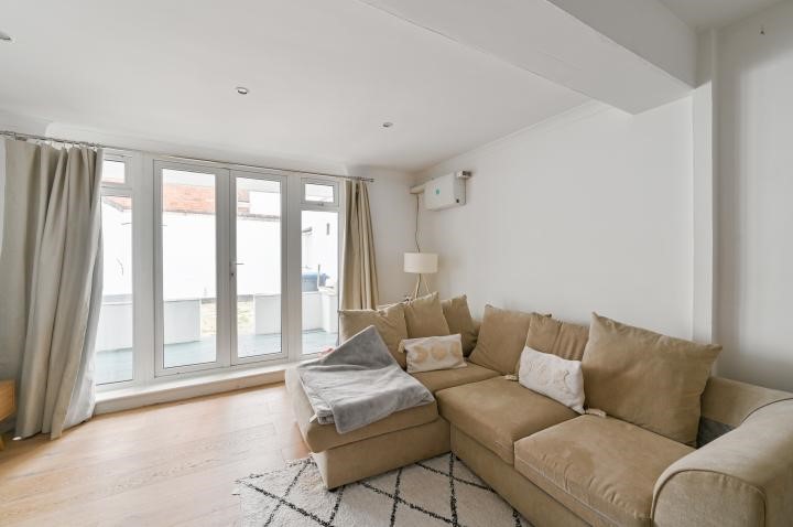 Ashbourne Road, Mitcham, Surrey, CR4