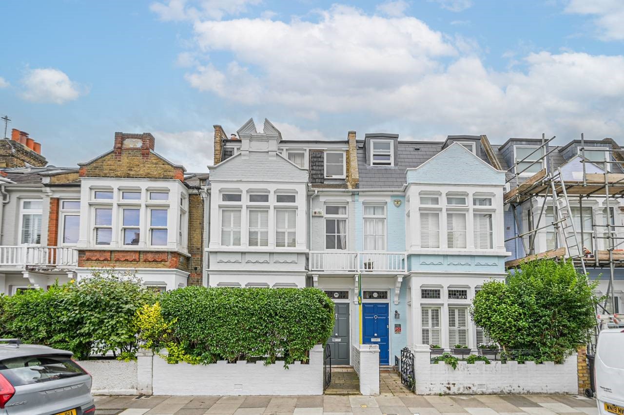 Gowan Avenue, London, SW6