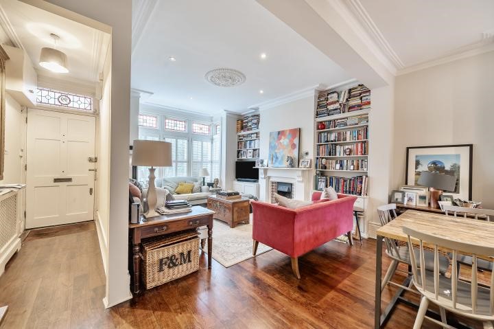 Gowan Avenue, London, SW6