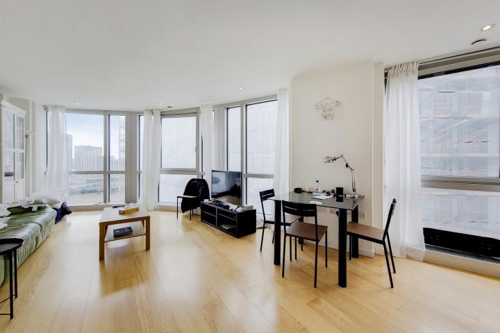 Fairmont Avenue, London, E14