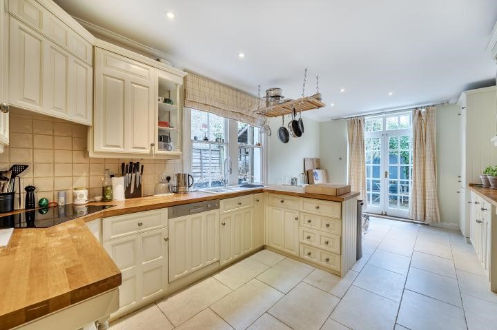 Gowan Avenue, London, SW6