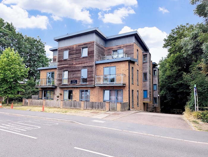 120 Lawn Lane, Hemel Hempstead HP3 9HS, United Kingdom