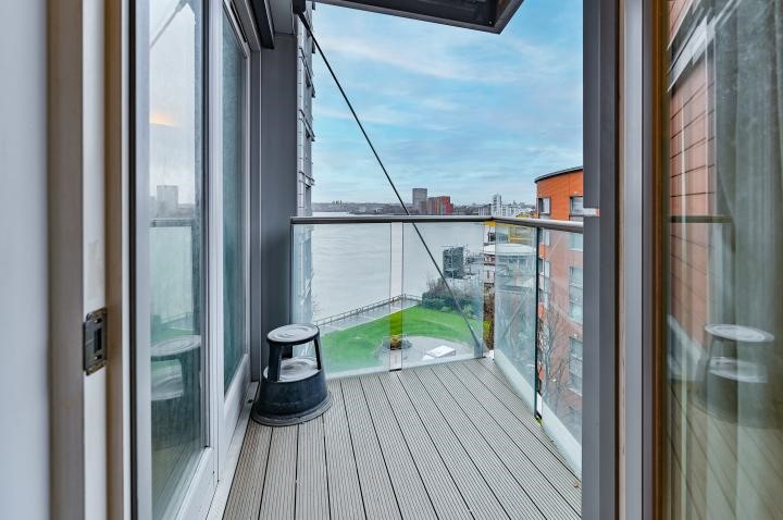 612 New Providence Wharf, 1Fairmont Avenue, London, E14