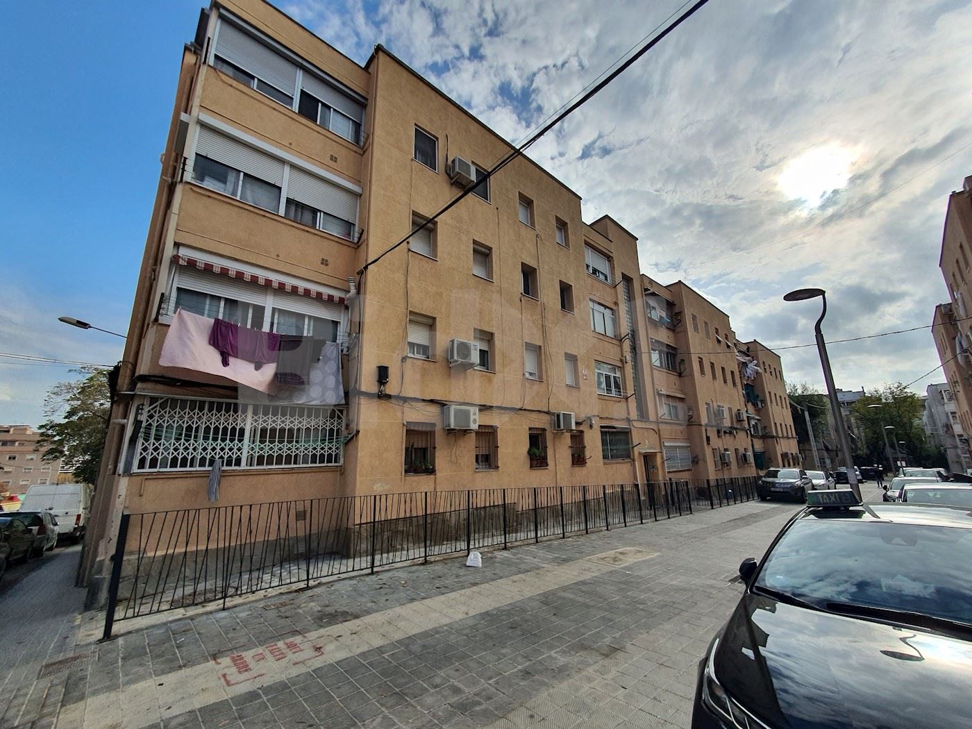 Plaza Blocs De La Florida, L'Hospitalet De Llobregat, Barcelona 1/16