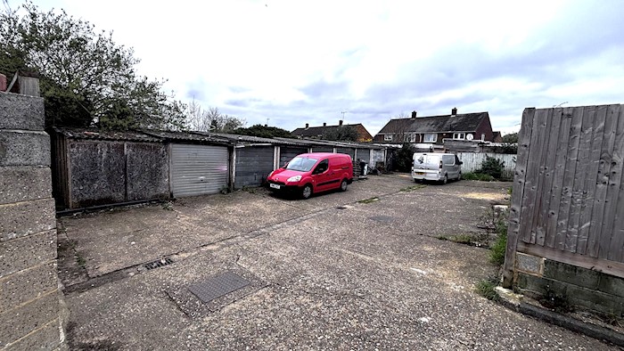 Garage Compound at Doddersfield Road, Slough, SL2 2BE, Ηνωμένο Βασίλειο