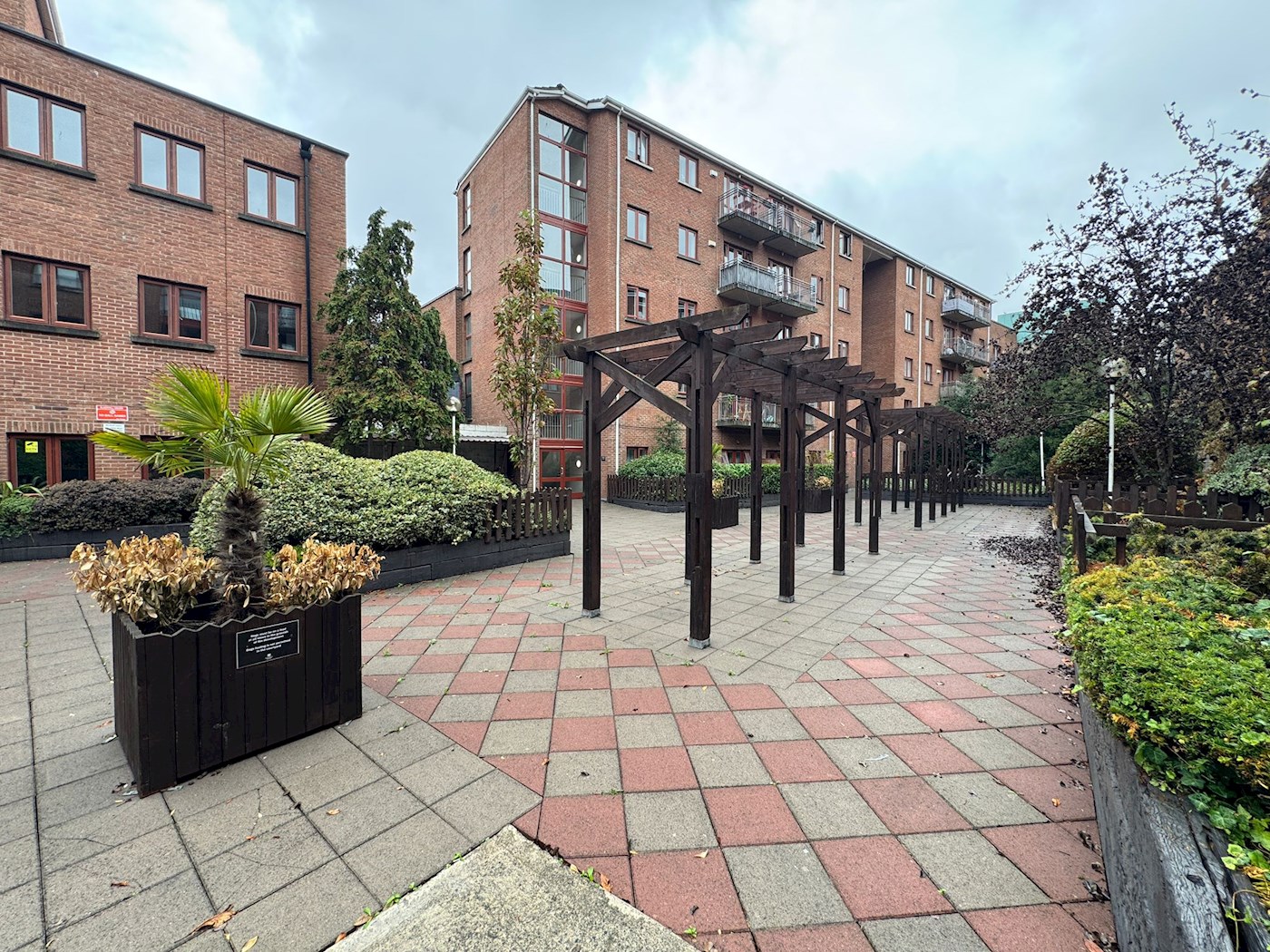 Apt 96, Block E, Blackhall Square image 2