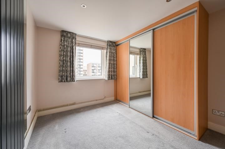 Wards Wharf Approach, London, E16