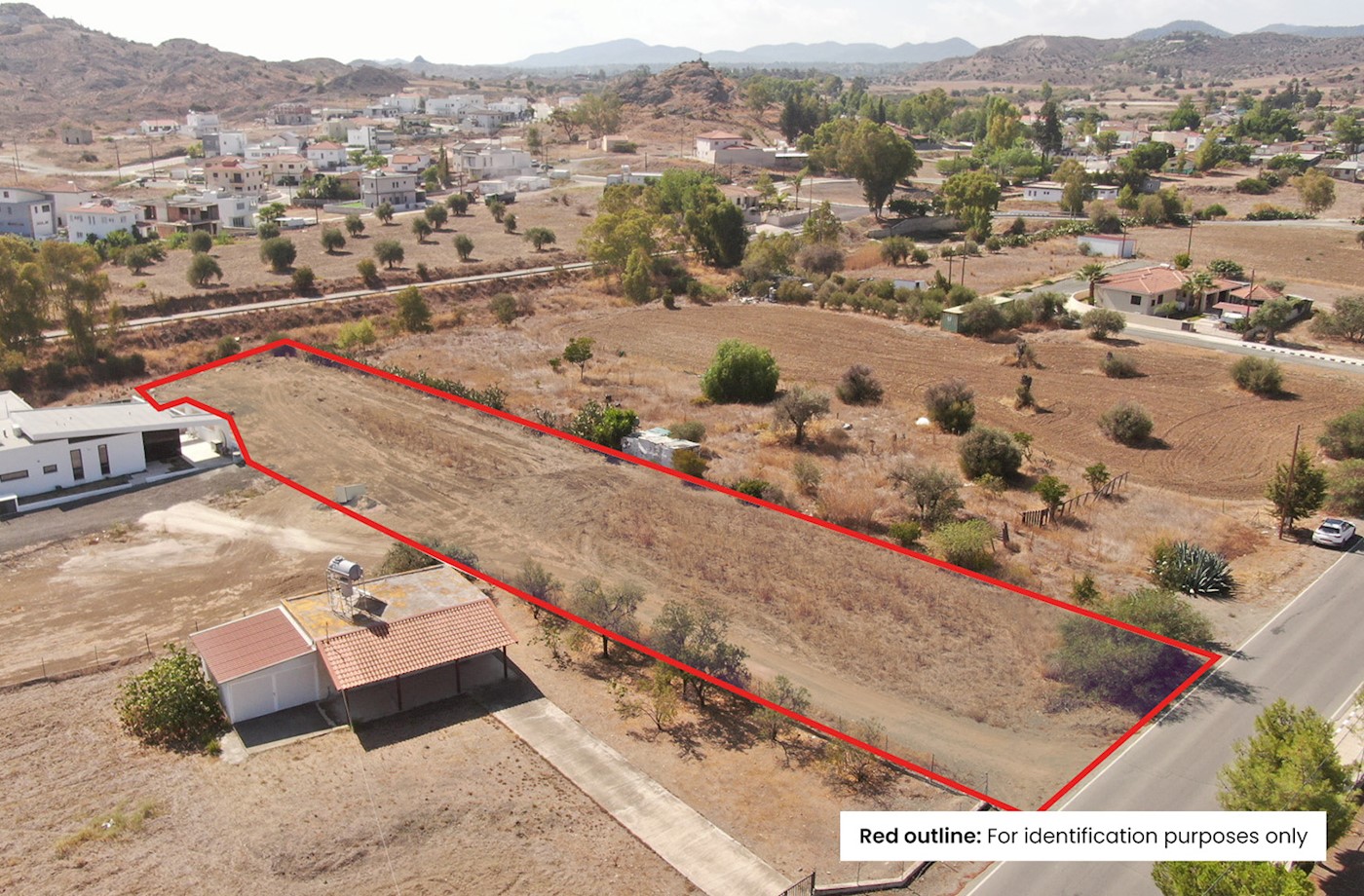 Residential Plot in Analiotas, Nicosia 1/3