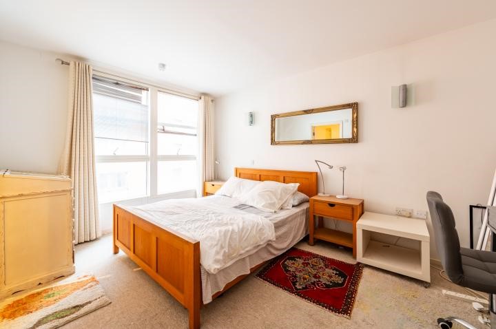 Corona Building, Blackwall Way, London E14