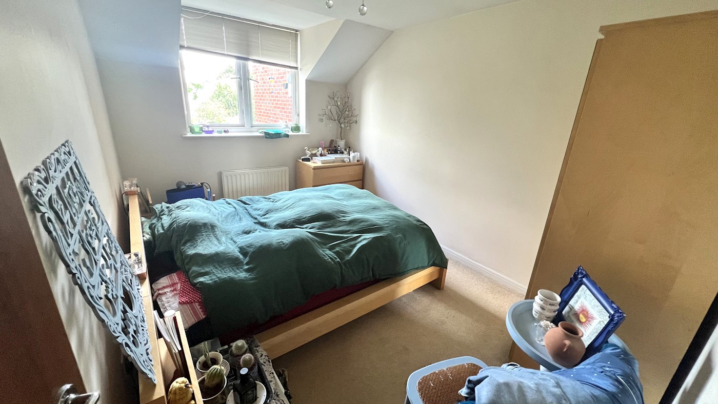 22 Aveley House, Iliffe Close, Reading, RG1 2QF