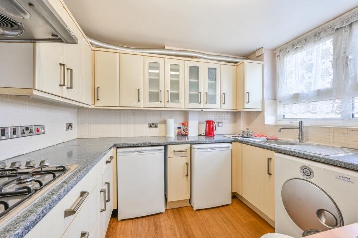 Pier Parade, London, E16 2LJ