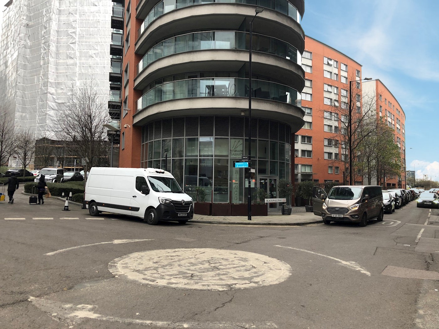 Il Bacino, Unit 1, Michigan Building, New Providence Wharf, Fairmont Avenue, Tower Hamlets, E14 9PB
