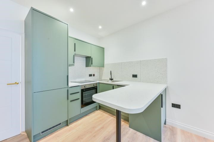 Earls Court Road, London, SW5