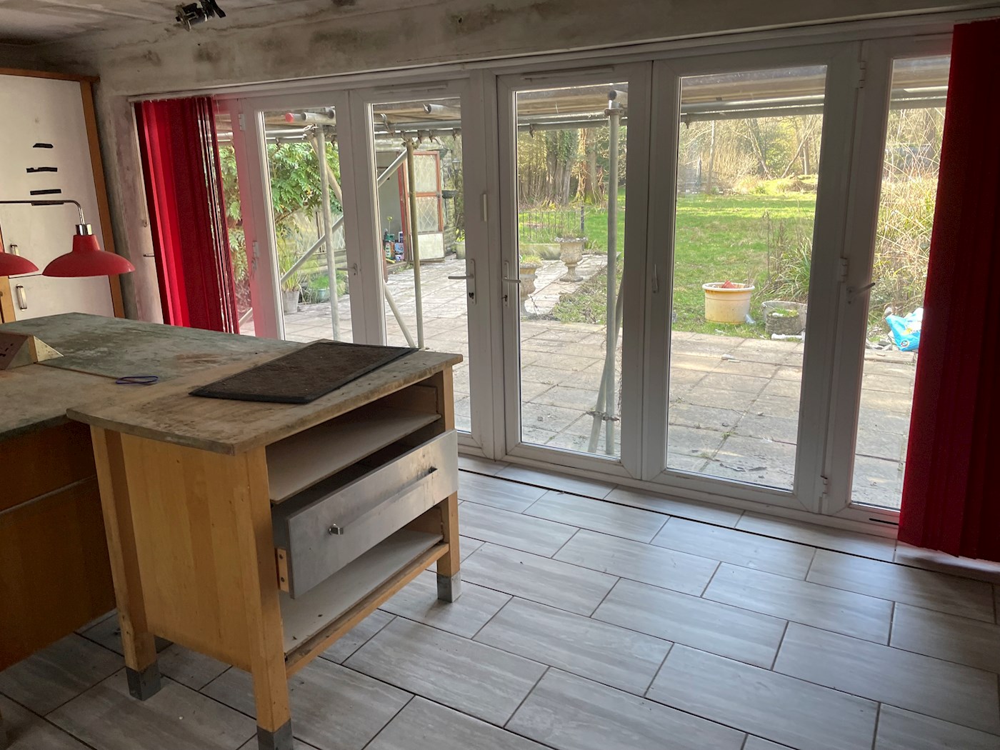 Brook Nook, Lake View Road, Felbridge, East Grinstead, RH19 2QF