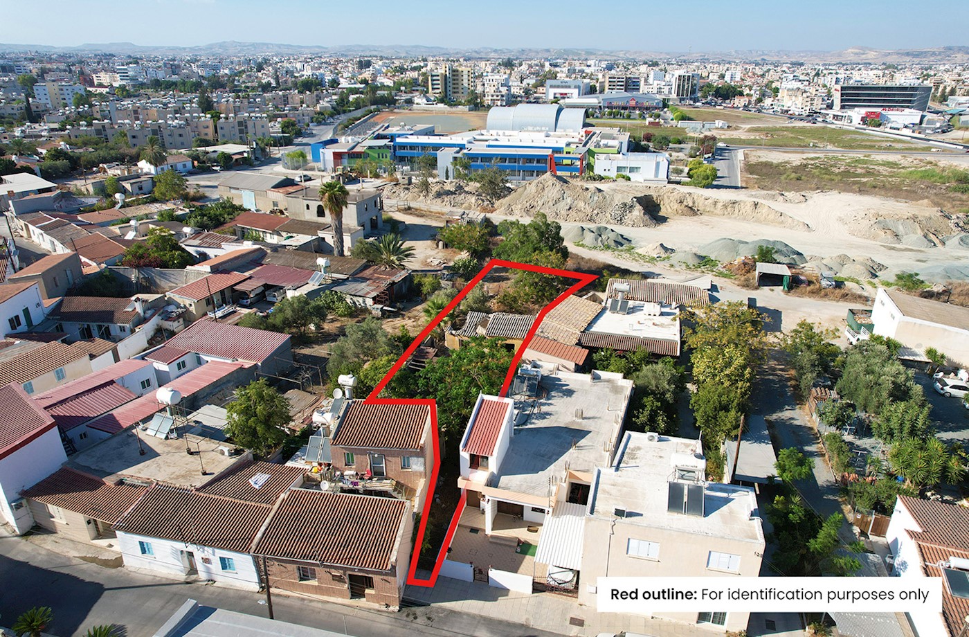 Residential plot in Sotiros, Larnaca 1/4
