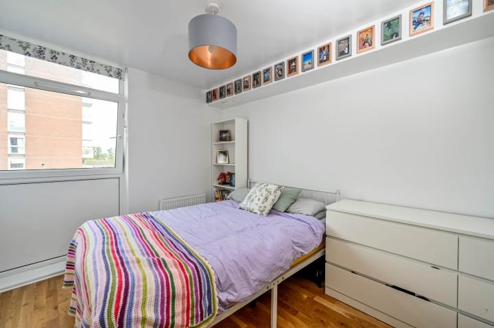 Aits View, Victoria Avenue, West Molesey, Surrey, KT8