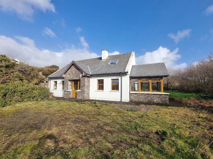 5 Bayview, Dereenauliffe, Sneem, Co. Kerry, Ireland