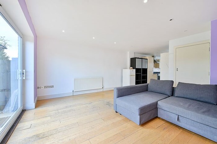 Claremont Avenue, New Malden, Surrey, KT3, Ηνωμένο Βασίλειο
