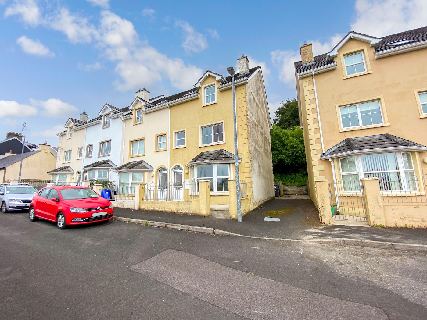 4 Na Hinsean, Manorcunningham, Co. Donegal image 3