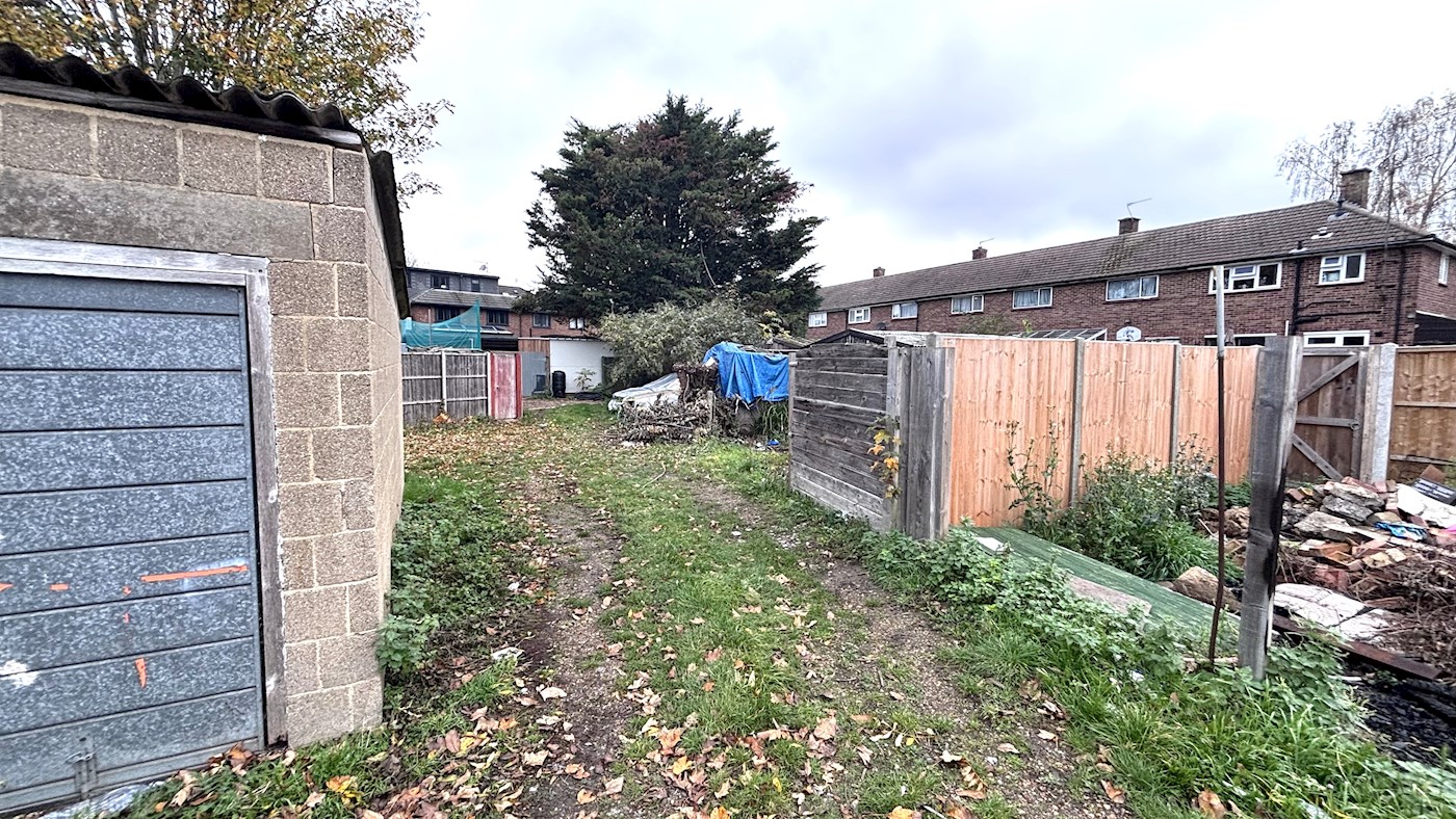 Garage Compound at The Cherries, Slough, SL2 5TR