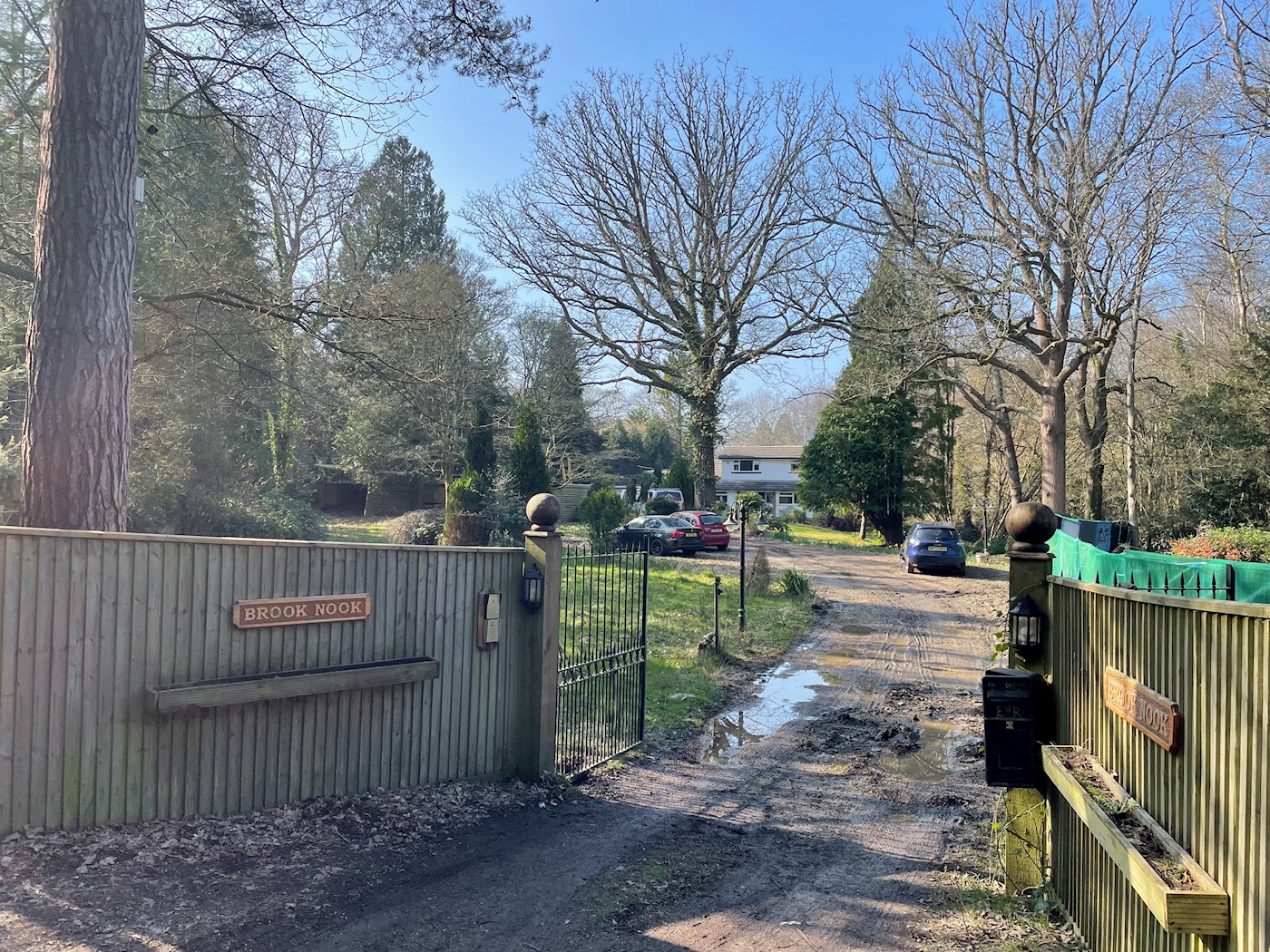 Brook Nook, Lake View Road, Felbridge, East Grinstead, RH19 2QF