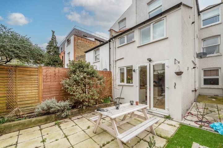 6a Undine Street, London, SW17