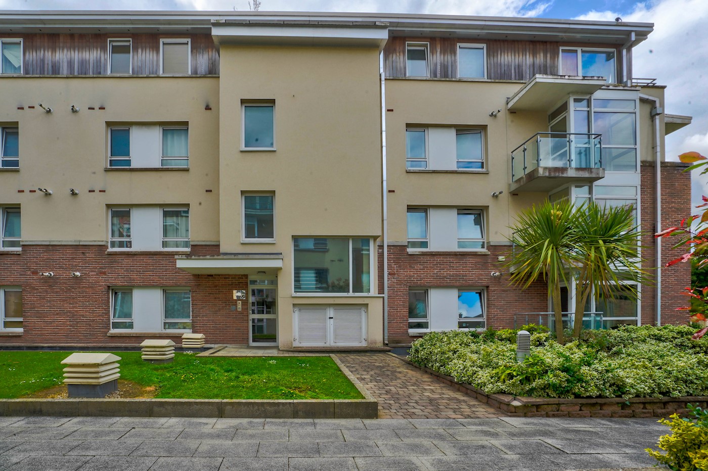 Apartment 16, Block J, Geraldine House, Lyreen Man... BidX1